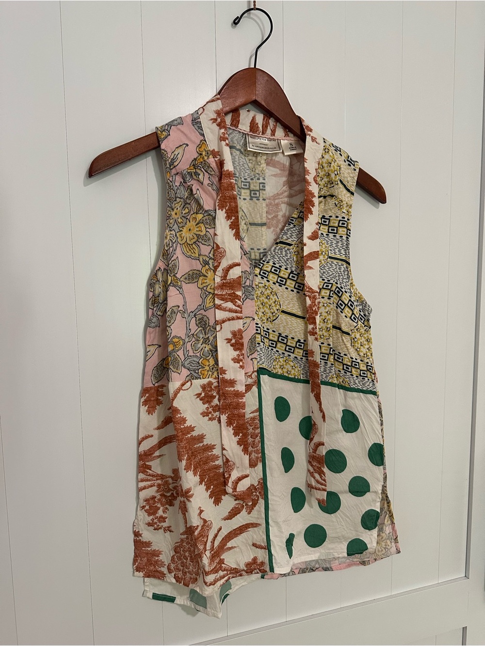 Moulinette Soeurs Mixed-Print Sleeveless V-Neck Top in Pink, Green, Cream